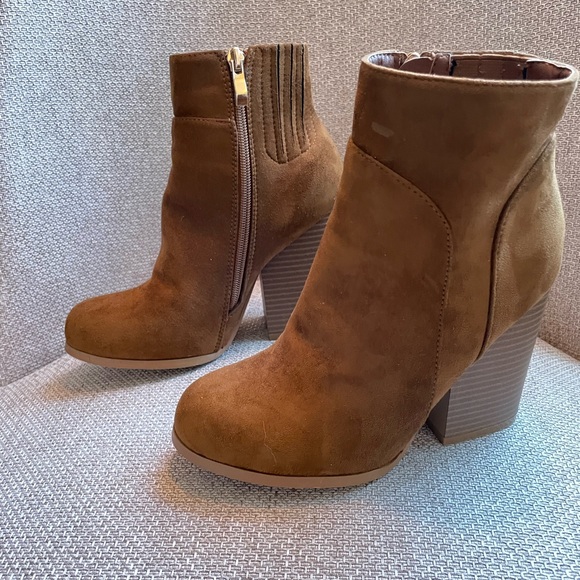 Catherine Malandrino 6.5 brown suede ankle boots booties shoes heels boho - Picture 8 of 10